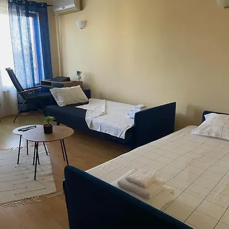 Lovita With A Garage Daire